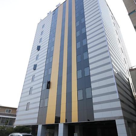 เอลกา ทัวริสต์ โฮเต็ล Hotel Hwaseong ภายนอก รูปภาพ