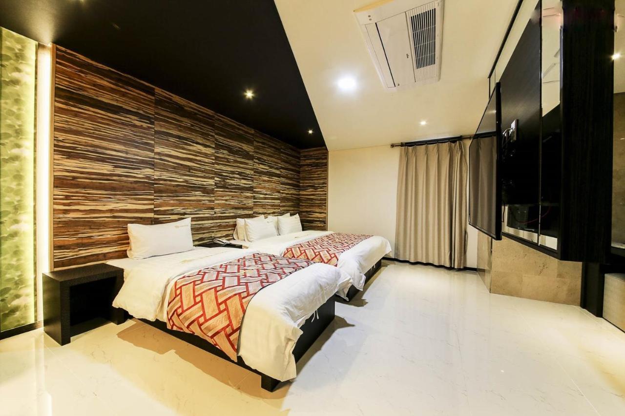 เอลกา ทัวริสต์ โฮเต็ล Hotel Hwaseong ภายนอก รูปภาพ