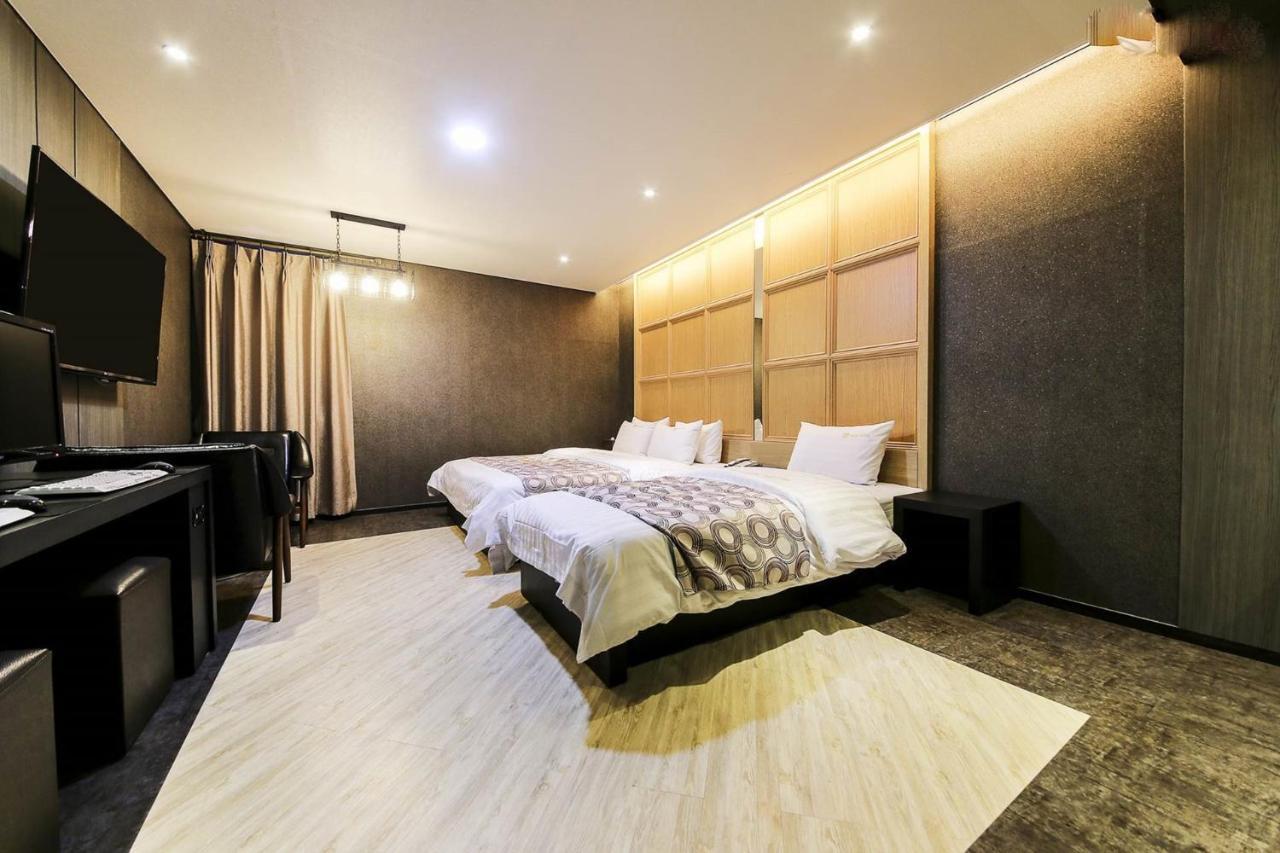 เอลกา ทัวริสต์ โฮเต็ล Hotel Hwaseong ภายนอก รูปภาพ