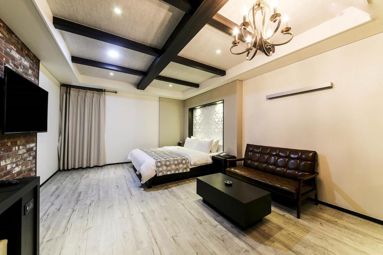 เอลกา ทัวริสต์ โฮเต็ล Hotel Hwaseong ภายนอก รูปภาพ