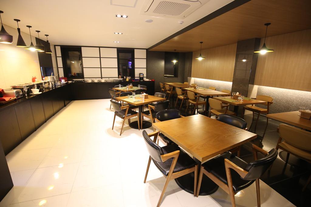 เอลกา ทัวริสต์ โฮเต็ล Hotel Hwaseong ภายนอก รูปภาพ