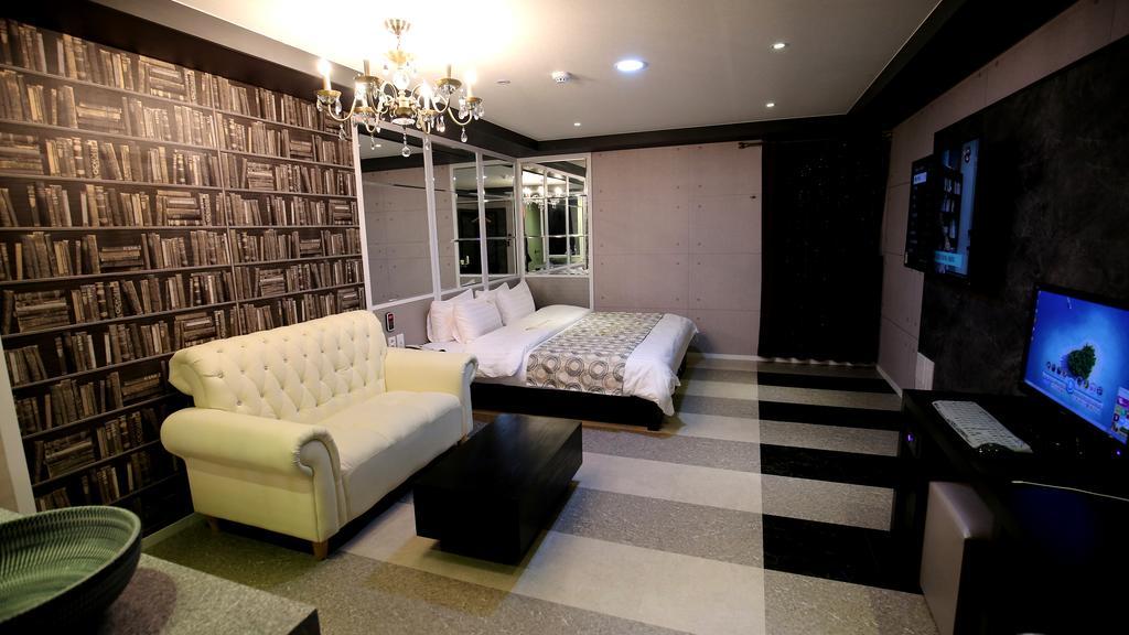 เอลกา ทัวริสต์ โฮเต็ล Hotel Hwaseong ภายนอก รูปภาพ