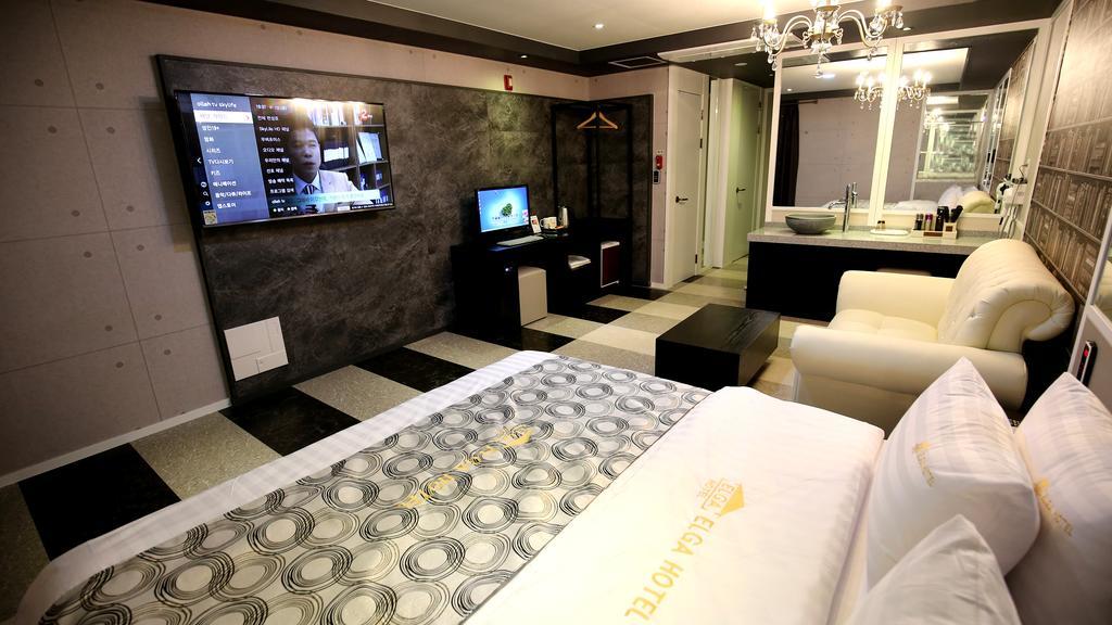 เอลกา ทัวริสต์ โฮเต็ล Hotel Hwaseong ภายนอก รูปภาพ
