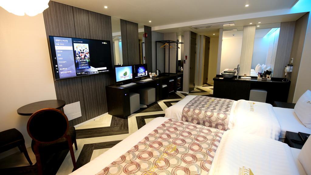 เอลกา ทัวริสต์ โฮเต็ล Hotel Hwaseong ภายนอก รูปภาพ
